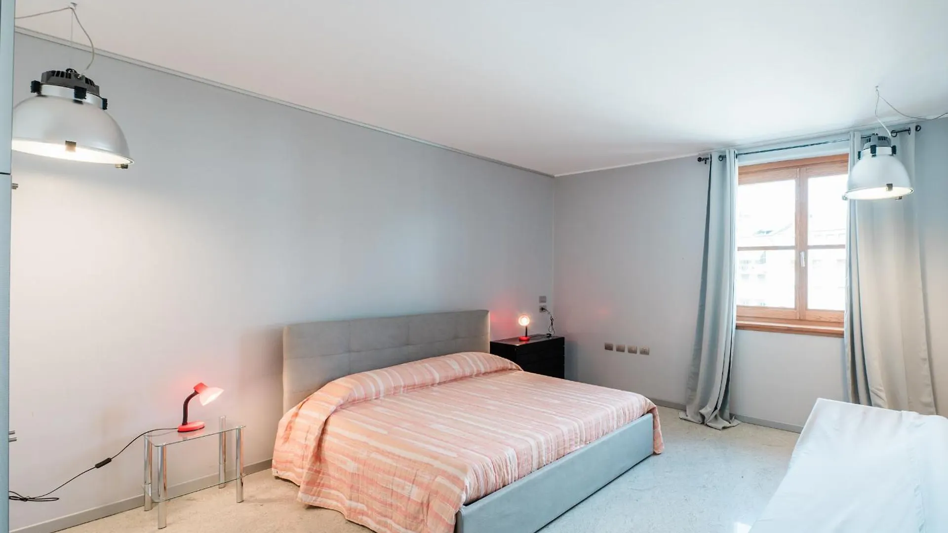 P&P Luxury Apartment Bergamo 0*,  Italy