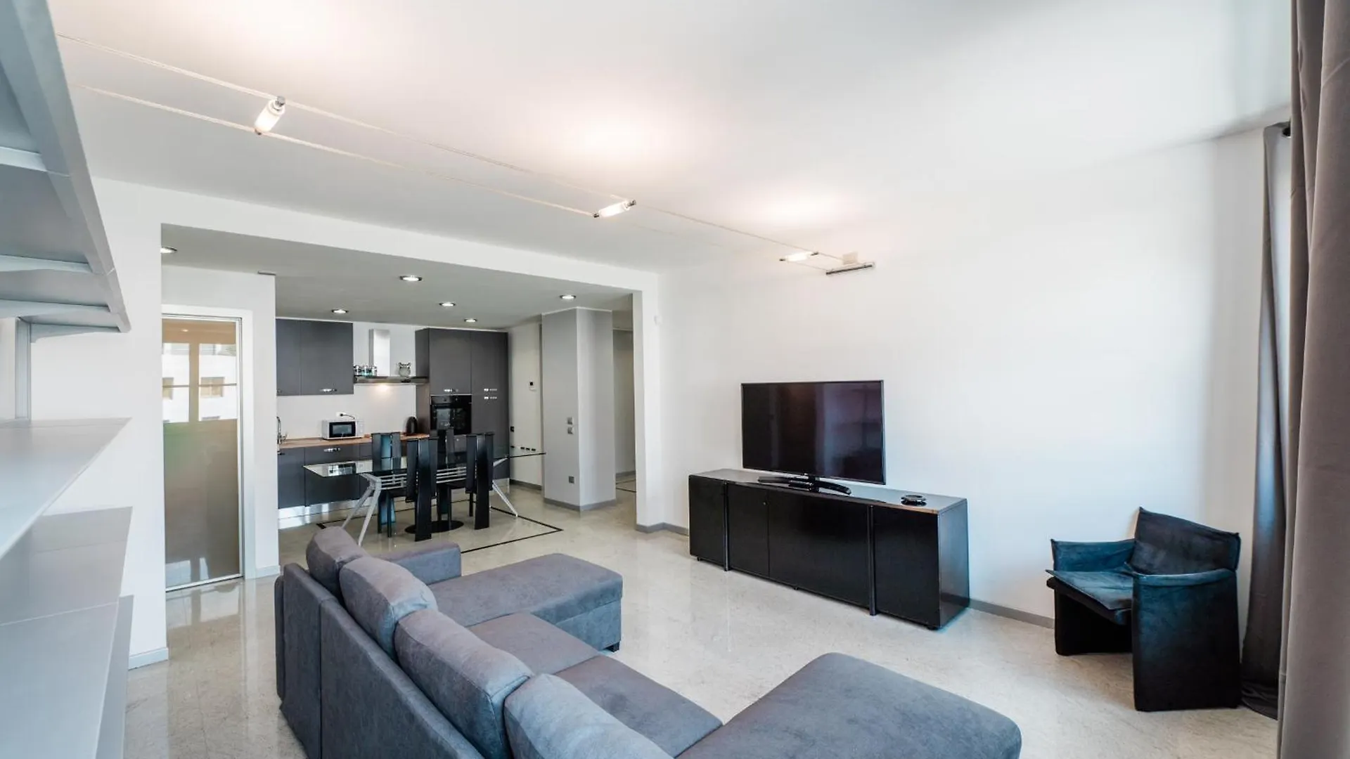 P&P Luxury Apartment Bergamo 0*,  Italy