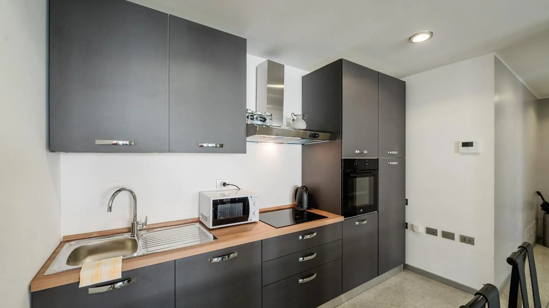 P&P Luxury Apartment Bergamo 0*,  Italy